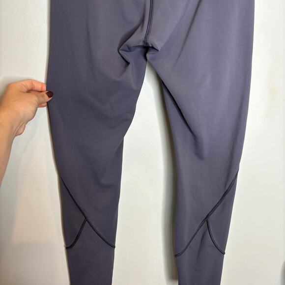 Lululemon In Movement 7/8 Tight in Titanium - Picture 8 of 9